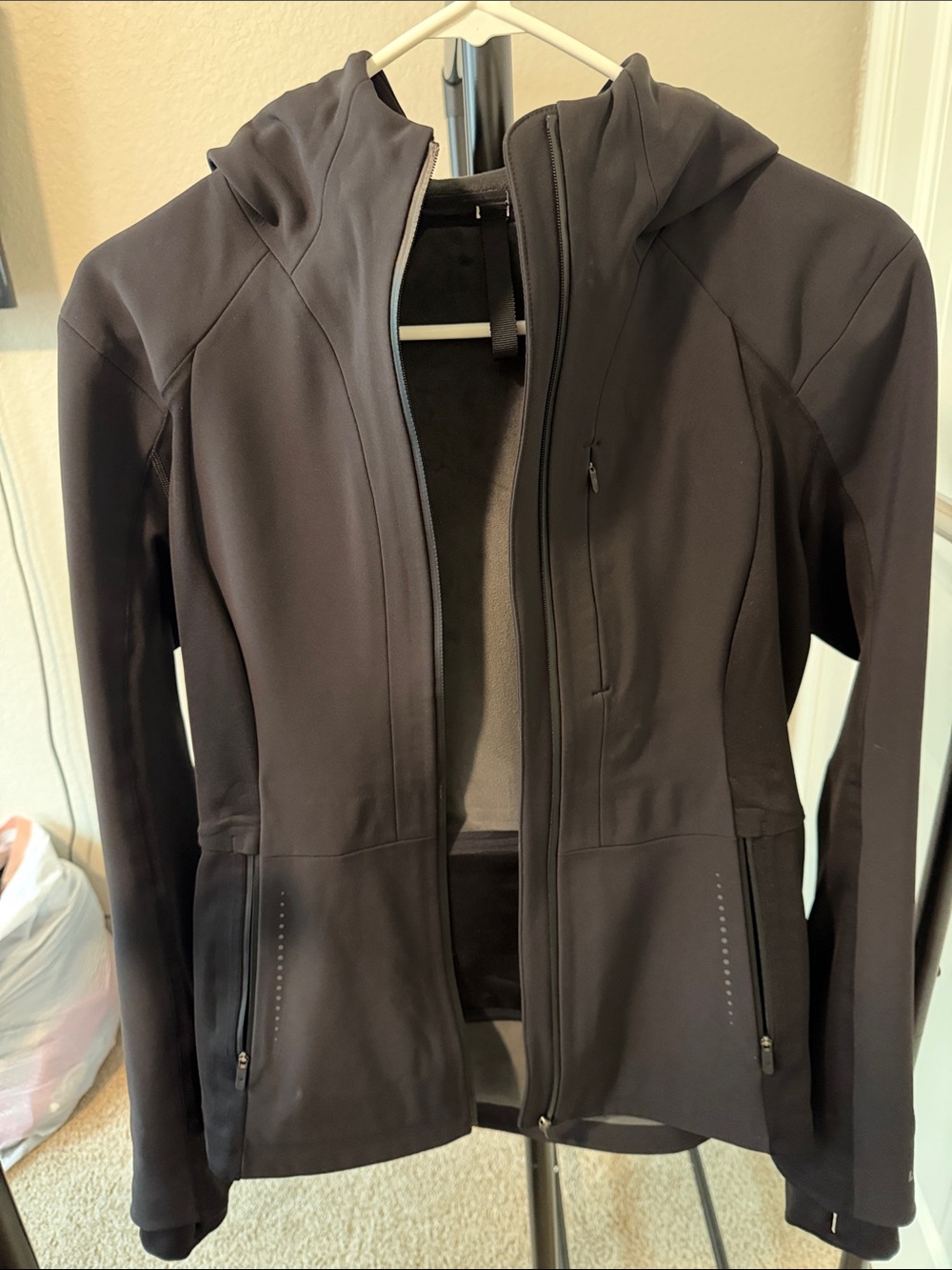 Women's Lululemon Hooded Softshell Running Jacket - Black